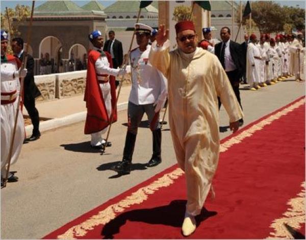 سلطات مراكش تستنفر أجهزتها لتزيين المدينة من أجل استقبال الملك محمد السادس