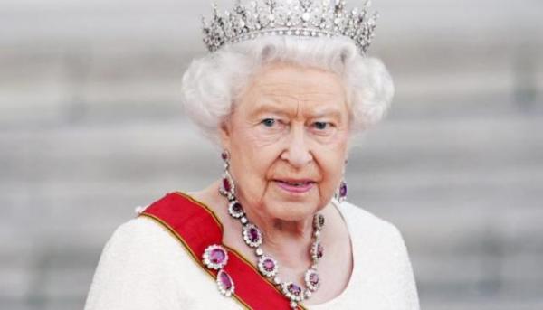 الملكة إليزابيث تصادق على خروج بريطانيا من الإتحاد الأوروبي