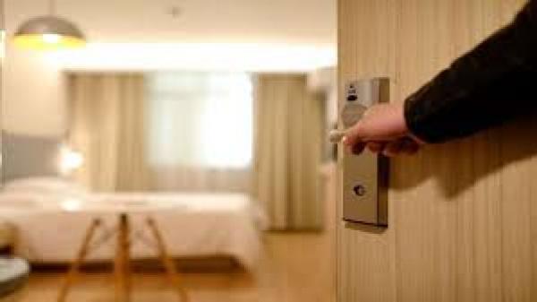 اعتقال جزائري متورط في سرقة مبالغ مالية من غرف فندق بالدارالبيضاء!