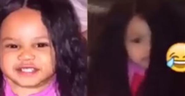 بالفيديو.. طفلة تشعل «فيس بوك» بسبب شعرها