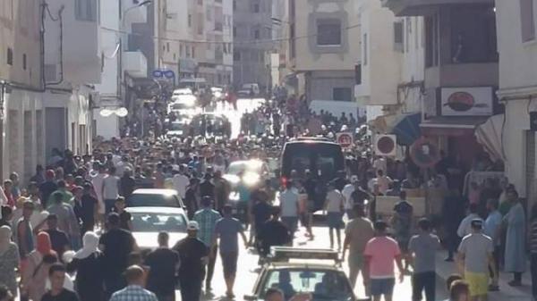 انطلاق مسيرة 20 يوليوز و  قوات الأمن تُواجهها بالقنابل المسيلة للدموع ( صور)