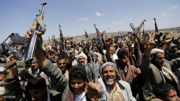 الحوثيون يقتحمون عدن ووزير الخارجية يحذر من "كارثة" في حال سقوط المدينة