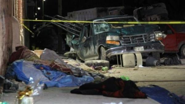 المكسيك: شاحنة تصدم تجمعا لمسيرة دينية وتوقع عشرات القتلى