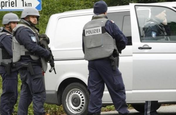 الشرطة الألمانية تعتقل طالب لجوء جزائري فر من مصحة للأمراض النفسية و هدد بتفجير قنبلة