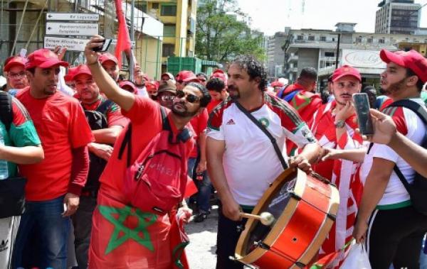 مثير..آلاف المشجعين المغاربة يوجهون نداء استغاثة بعد منعهم من وصول إلى كالينغراد واحتجازهم بليتوانيا