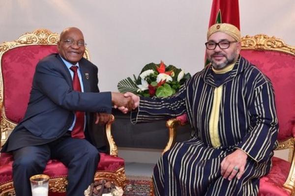 المغرب بدأ يحصد ثمار اللقاء الذي عقده الملك مع الرئيس الجنوب الإفريقي... والجزائر أكبر المتضررين