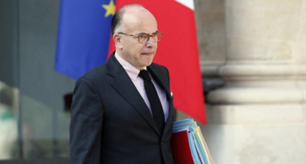  وزير الداخلية الفرنسي برنار كازنوف 