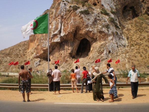 حقوقيون يؤكدون أن الجزائر غير آمنة بالنسبة للمغاربة