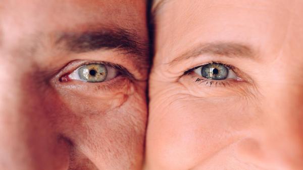 كيف تختلف الشيخوخة بين الرجال والنساء؟
