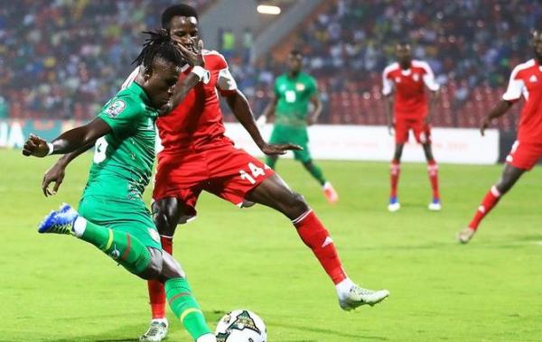كأس أمم افريقيا: المنتخب الغامبي يفوز على نظيره الموريتاني بهدف مبكر