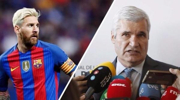 برشلونة يقيل مسؤولاً من منصبه بعد تصريحاته عن ميسي