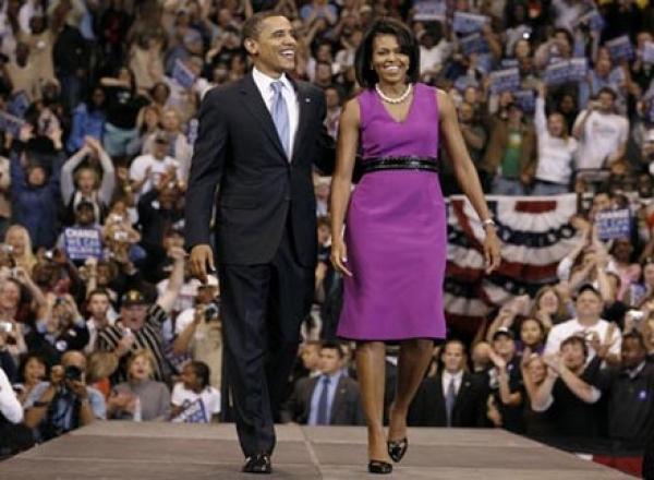 بالفيديو.. أوباما وزوجته في موقف محرج بسبب "جرس الحرية"