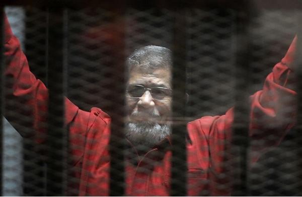 لهذا السبب عبدالباري عطوان يتوقع إعدام مرسي قبل العيد
