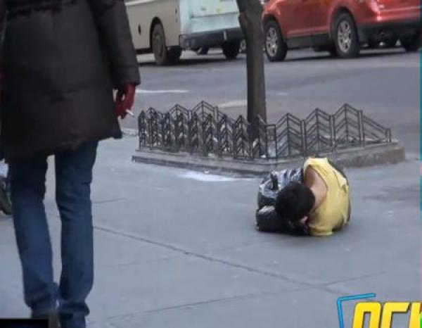 بالفيديو.. تجربة اجتماعية مصورة تظهر المعاملة السيئة لأطفال الشوارع بأمريكا