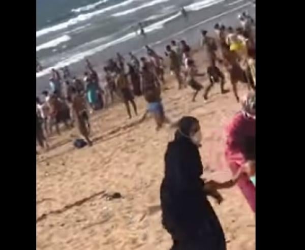 بالفيديو: مواطنون يخرقون حالة الطوارئ ويتوافدون على شاطئ الصويرة والأمن يتدخل