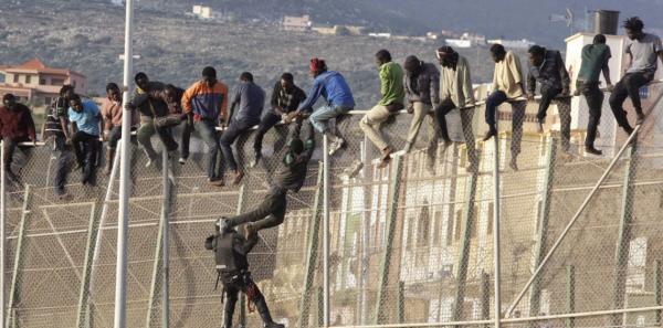 اسبانيا تسعى إلى إنشاء سياج جديد يحترم "حقوق الإنسان" في حدودها مع المغرب