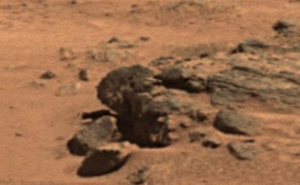 بالفيديو: العثور على رأس أوباما على المريخ