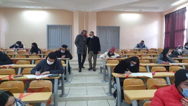 امتحان حضوري وفق الإجراءات الوقائية بالمدرسة الوطنية للتجارة والتسيير بجامعة محمد الأول بوجدة