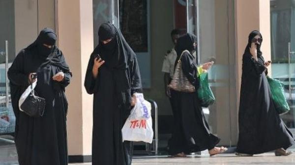 آلاف السعوديات يطالبن برفع ولاية الرجل عن المرأة في المملكة