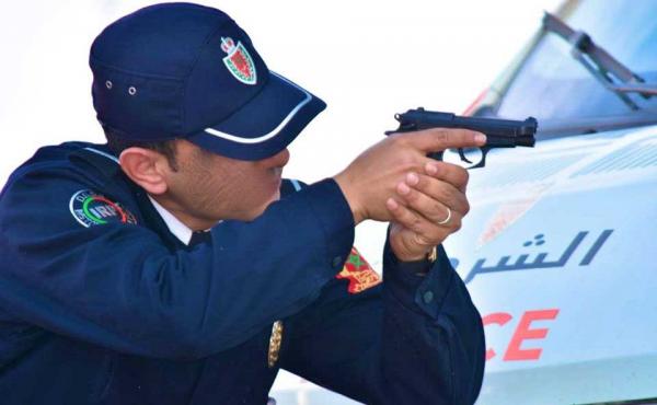 ضابط شرطة بمراكش يطلق النار على شقيقين مسلحين هائجين كادا أن يفتكا بمواطنين ورجال أمن