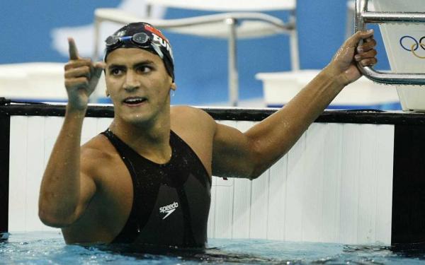 السباح التونسي أسامة الملولي يتخلى عن المشاركة في الألعاب الأولمبية ويعلن اعتزاله دوليا