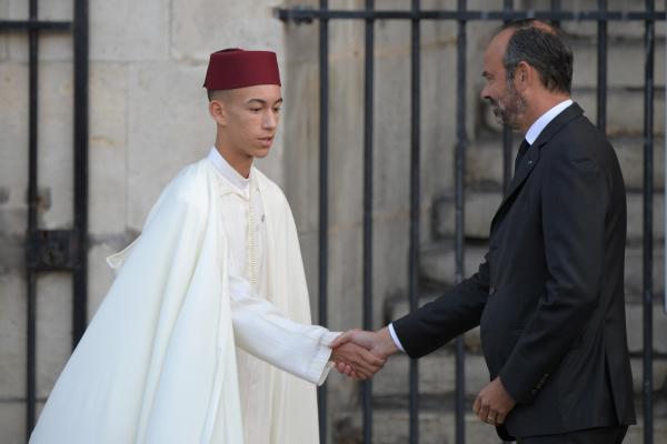 الأمير مولاي الحسن يُمثل والده الملك في وداع جاك شيراك