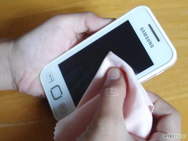 بالصور كيف تنظف شاشة هاتفك بكل احترافية