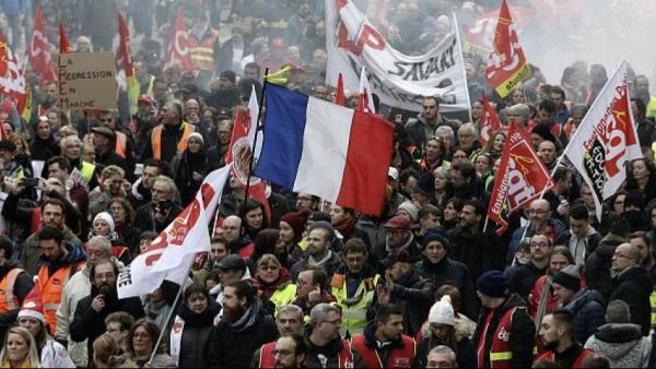 مظاهرة في باريس ضد تعديلات نظام التقاعد