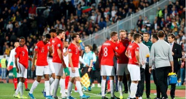 إيقاف مباراة إنجلترا وبلغاريا مرتين بسبب هتافات عنصرية