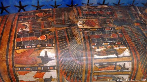 مصر: الكشف عن مومياء لسيدة عاشت قبل 4 آلاف سنة