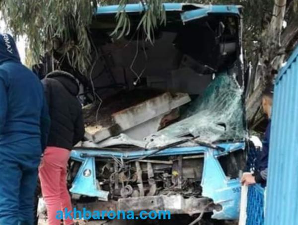بالصور:حادثة سير في طنجة بسبب حافلة "ألزا" والسلطات تدخل على الخط وتفتح تحقيقا
