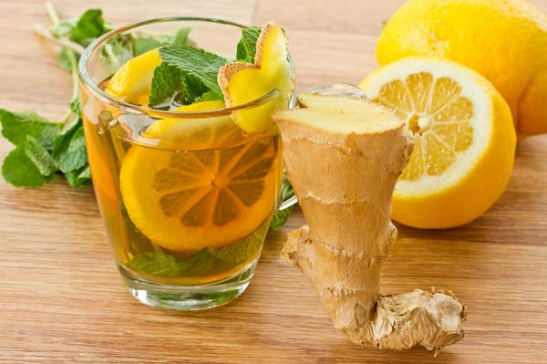 4 وصفات سحرية لمشروبات سريعة لتنظيف وتنقية الكبد والجسم من السموم