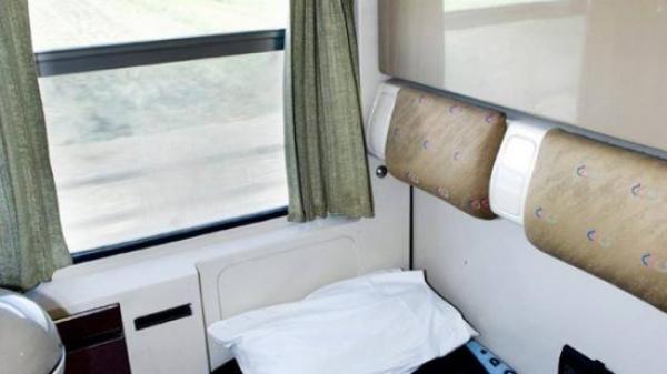 القطارات المغربية تتجهز بـ"غرف فندقية"