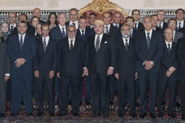باحث مغربي: إسلاميو البيجيدي استطاعوا البقاء في الحكم بفضل تسويات مع القصر