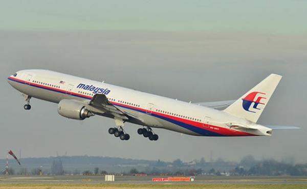 رئيس الوزراء الماليزي : لا أثر للطائرة المفقودة حتى الآن