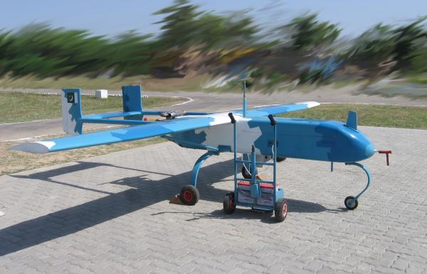 طلبة مغاربة يطورون طائرة بدون طيار ذات استعمالات عسكرية