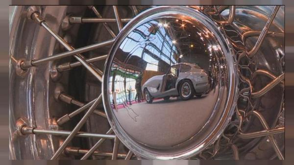 باريس : المغرب يشارك للمرة الأولى في معرض (ريتروموبيل) للسيارات العتيقة