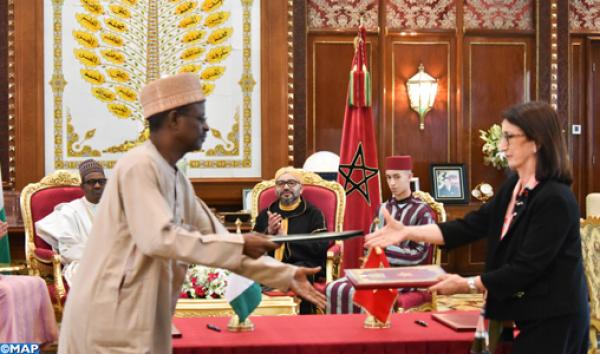 الملك محمد السادس والرئيس النيجيري يترأسان حفل التوقيع على ثلاث اتفاقيات