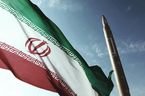 إيران ترد على اغتيال أبرز علمائها النوويين بقرار قد يشعل حربا مدمرة بالمنطقة