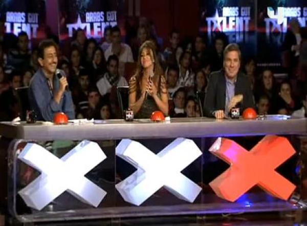 فيديو - نجوى كرم تتهم علي جابر بالقسوة على فرقة مغربية في Arabs Got Talent