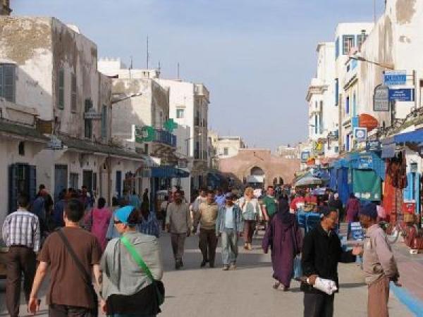 هل المغاربة راضون عن جودة السكن والصحة والتعليم والعمل في واقعهم المعيشي ؟