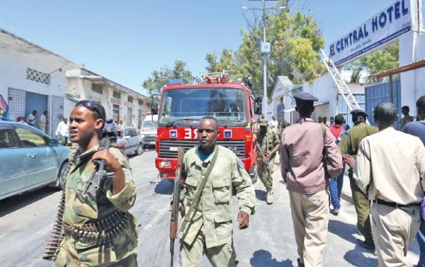 مقتل 7 على الأقل في هجوم على فندق في العاصمة الصومالية