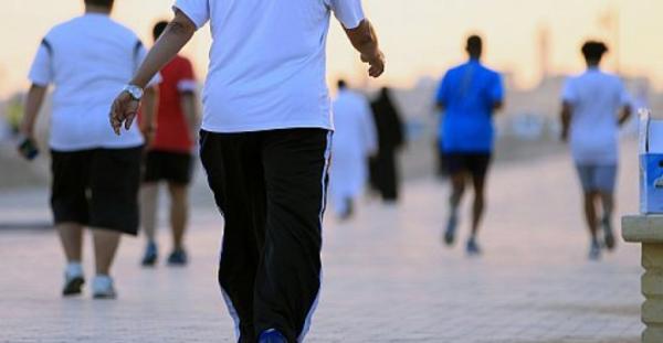 دراسة: الأشخاص الذين يمارسون المشي نصف ساعة يوميا أقل عرضة للوفاة المفاجئة