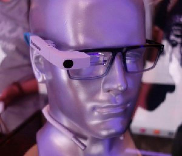 "لينوفو" تكشف عن نظارة ذكية تنافس "جوجل جلاس"
