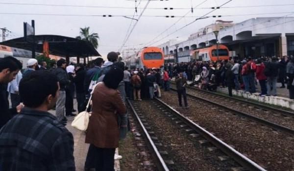 مُسافرون يشلون حركة القطارات لهذا السبب والـ "ONCF" يعتذر لزبنائه