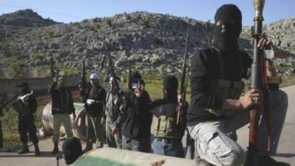 فرنسا تفكك شبكة لإرسال جهاديين للقتال في سوريا