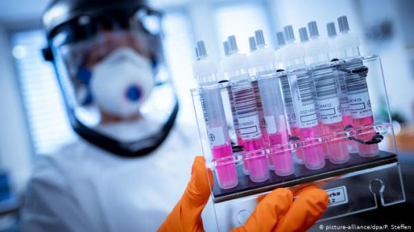 أول دولة تعلن عن موعد بدء التلقيح ضد فيروس كورونا