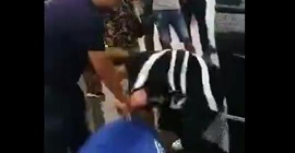 بالفيديو.. امرأة تلقن فتاة علقة ساخنة بعد ضبطها بسيارة زوجها