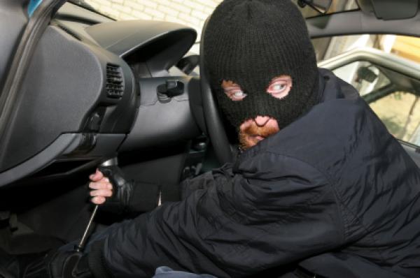 الدرك الملكي يفكك عصابة خطيرة متخصصة في سرقة السيارات بالعنف وهذه التفاصيل