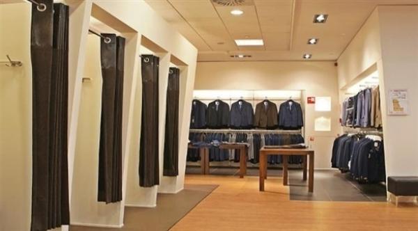 بعد عودة افتتاح متاجر الملابس ...غرف القياس تطرح أكثر من إشكال وشركات تقترح حلولا مؤقتة